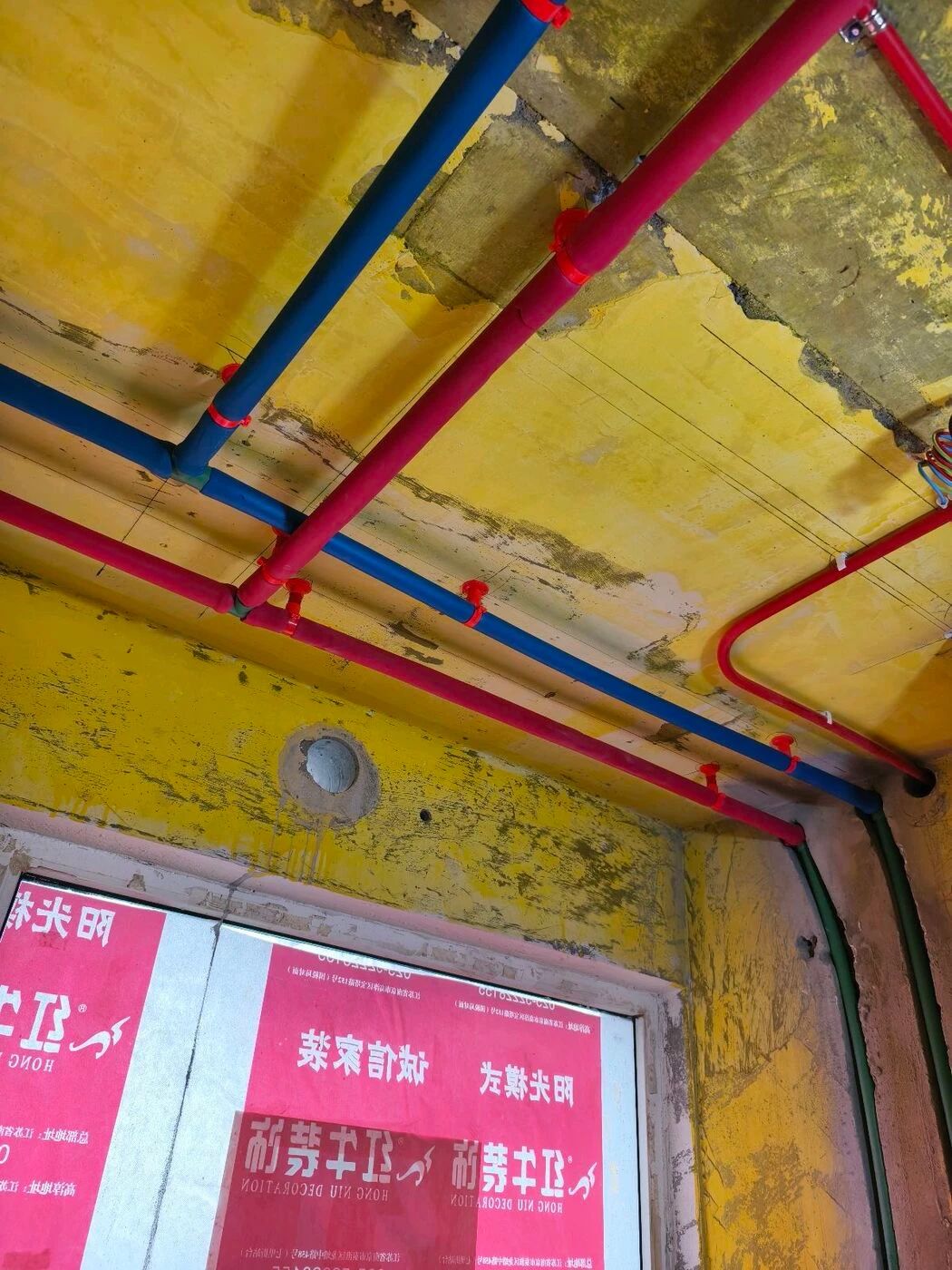 南京紅牛裝飾定期工地巡檢，以專業(yè)和熱情回饋每一份信任！09